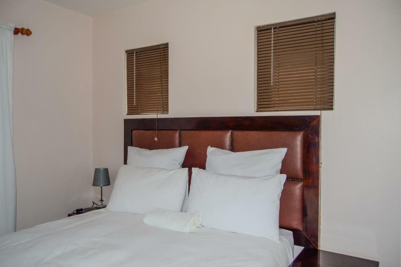 Emangunini Guest House Richards Bay Exterior photo