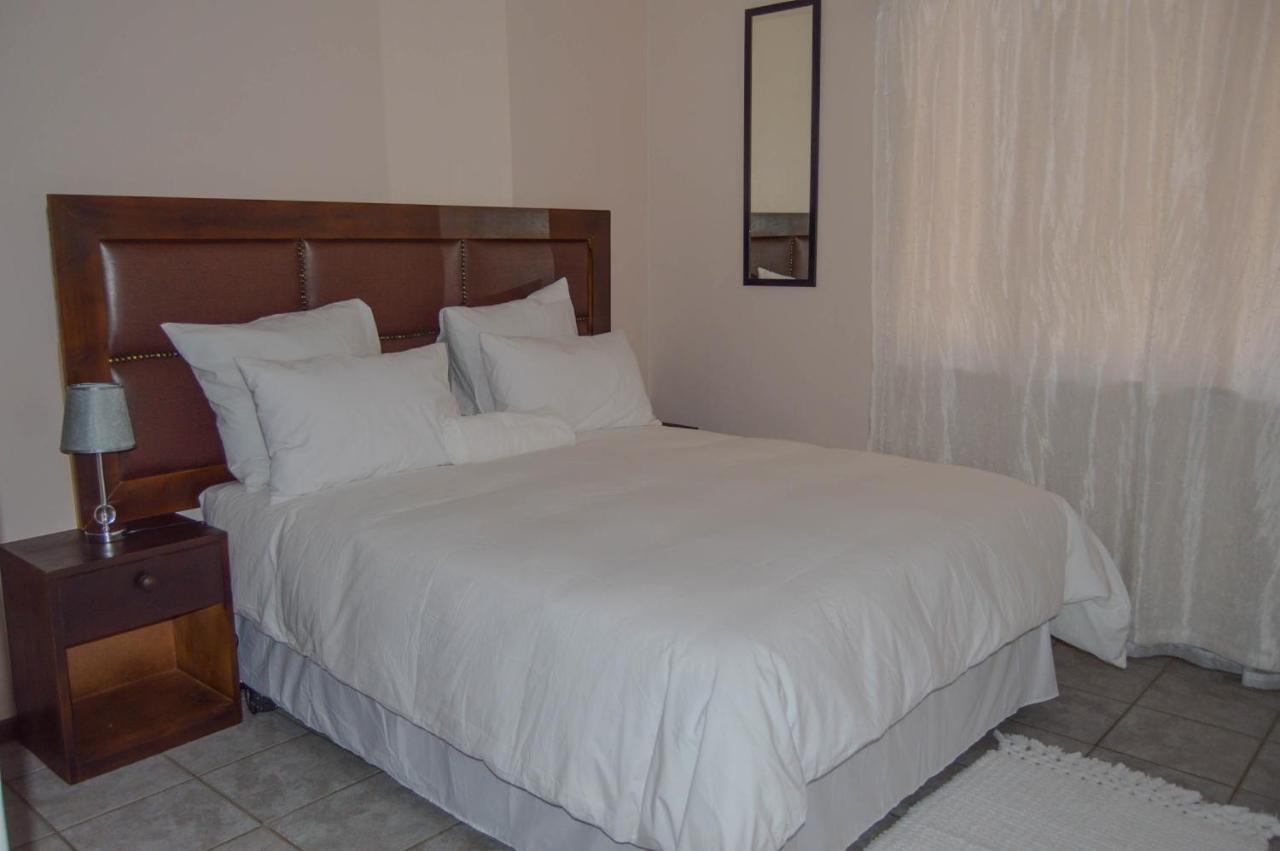 Emangunini Guest House Richards Bay Exterior photo